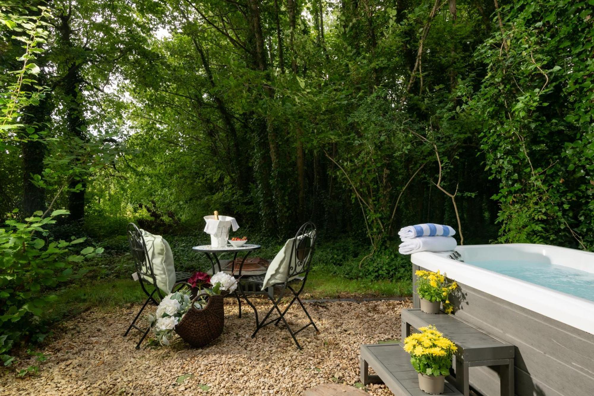 Honeycombe - Treehouse In The Heart Of Dorset Holiday home Blandford Forum